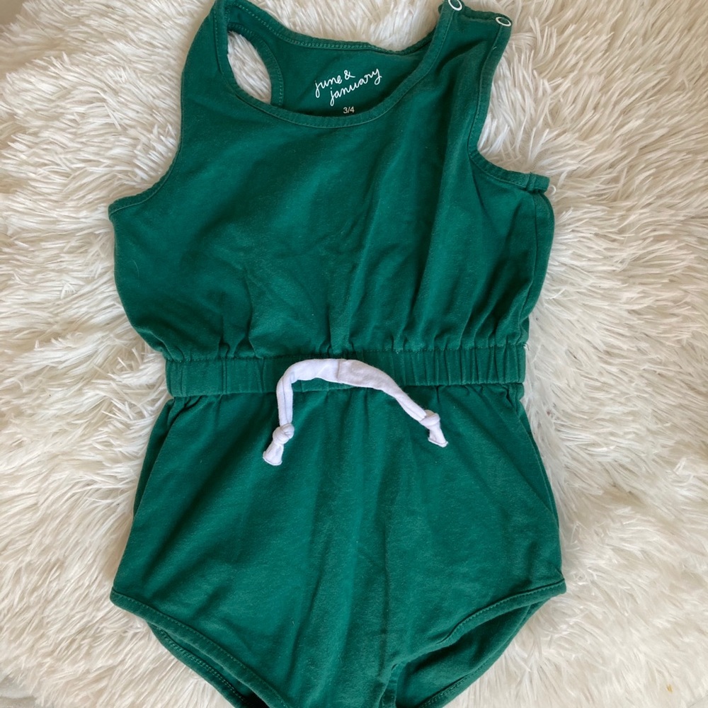 Green June and January romper GUC 3T